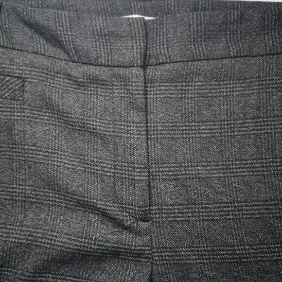 Van Heusen Studio Stretch Ladies Size 14R Black & Grey Plaid Straight Leg Pants - Picture 7 of 12